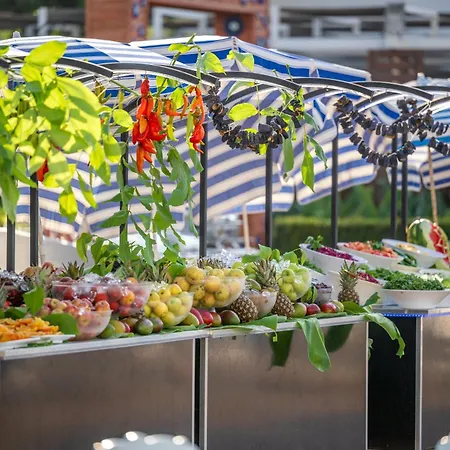 Club Doganay Otel Konaklı
